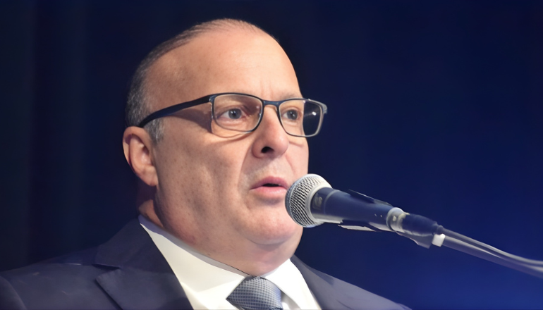 Paulinho sanciona reajuste de 5,4% para professores da rede municipal de Natal