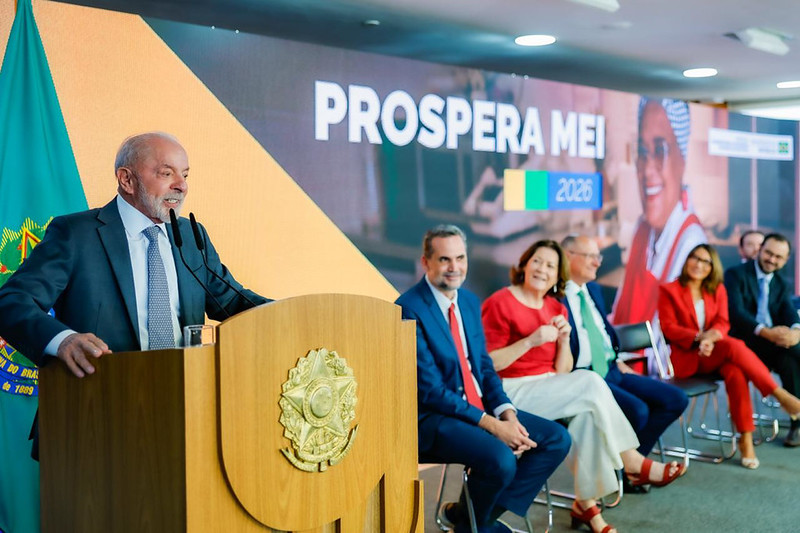 Governo anuncia perdão de dívidas e pacote para MEIs